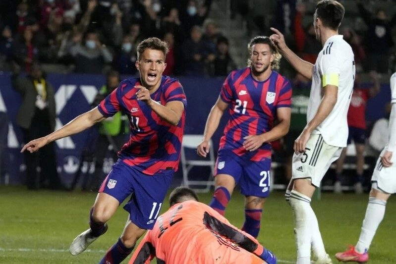 Mỹ vs Bosnia
